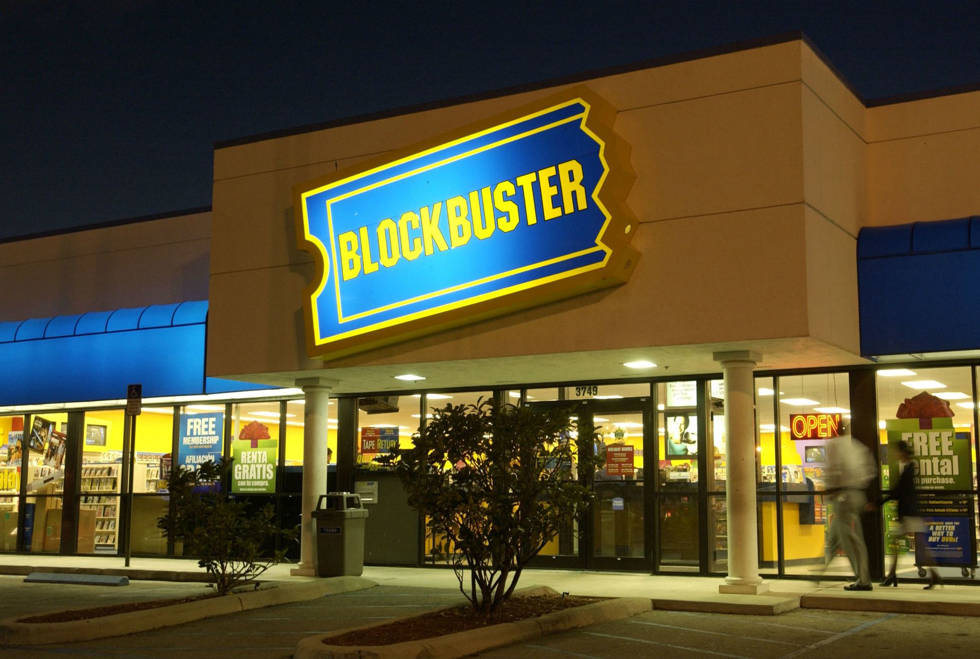 Blockbuster Lease Negotiations and Fridays Sale Leaseback